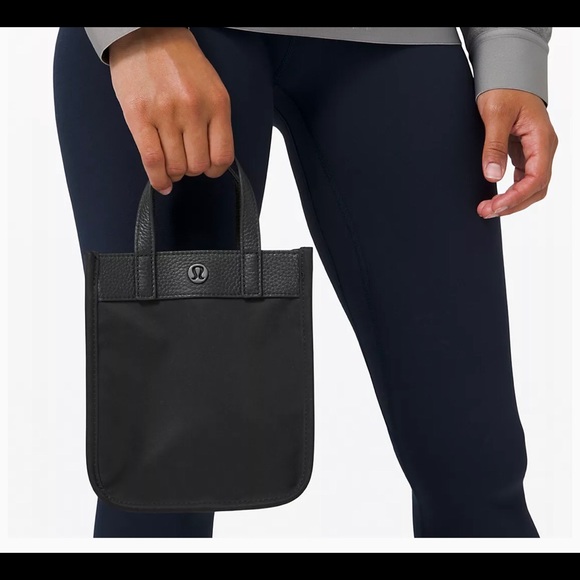 Lululemon🍋Now and Always tote-Micro⭐️firm price - Picture 3 of 15